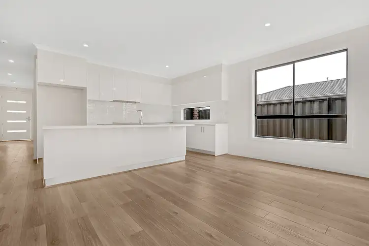 Fifth view of Homely house listing, 12 Eremophila Circuit, Craigieburn VIC 3064