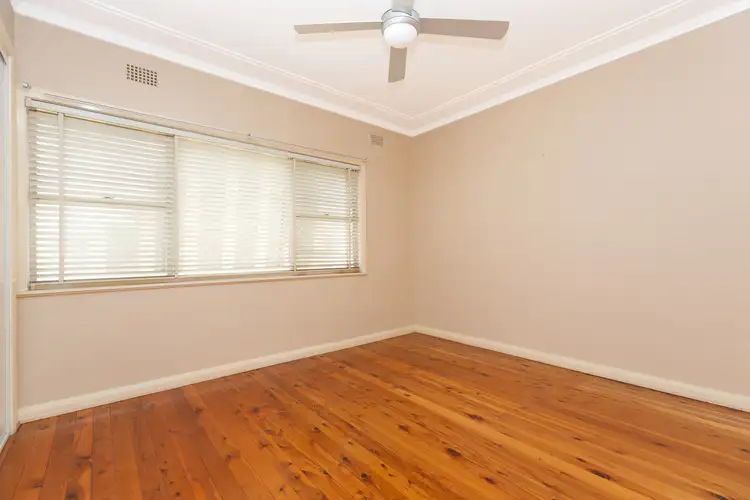 Fourth view of Homely house listing, 31 Edinburgh Avenue, Tamworth NSW 2340