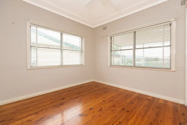 Sixth view of Homely house listing, 31 Edinburgh Avenue, Tamworth NSW 2340