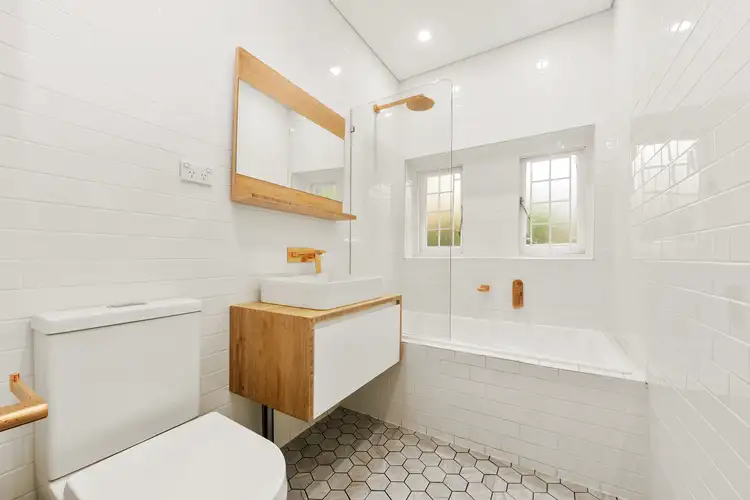 Fifth view of Homely apartment listing, 2/106 Brighton Boulevard, North Bondi NSW 2026