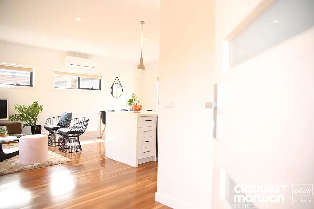 Main view of Homely townhouse listing, 2/21 Sutherland Street, Hadfield VIC 3046