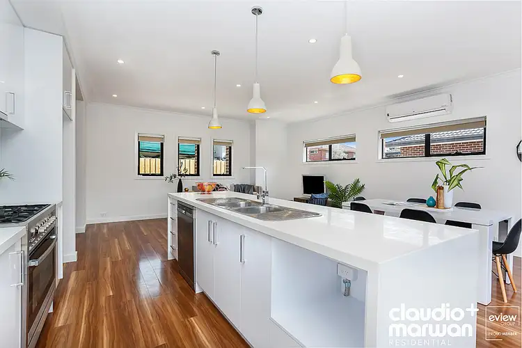 Fifth view of Homely townhouse listing, 2/21 Sutherland Street, Hadfield VIC 3046