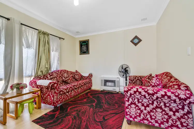 6 Pointer Way, Girrawheen WA 6064