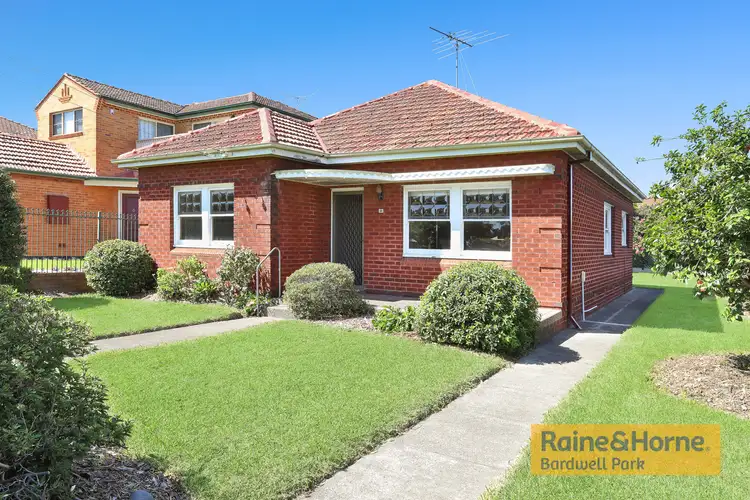 11 Doris Avenue, Earlwood NSW 2206