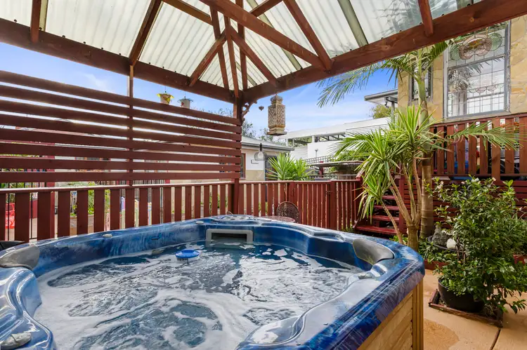 68 Eighth Avenue, Rosebud VIC 3939