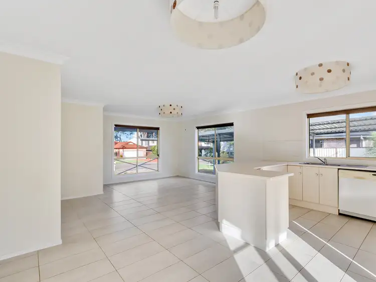 Second view of Homely house listing, 4 Lakeshore Avenue, Kingfisher Shores NSW 2259