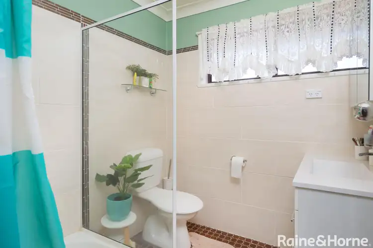 Fifth view of Homely house listing, 2/81-85 Ziegler Avenue, Kooringal NSW 2650