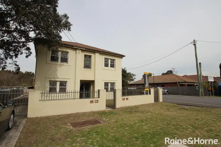 2/213 Bay Street