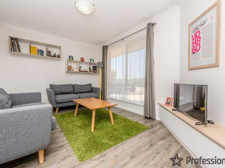 Fifth view of Homely house listing, 17 Glengarry Court, Mount Tarcoola WA 6530