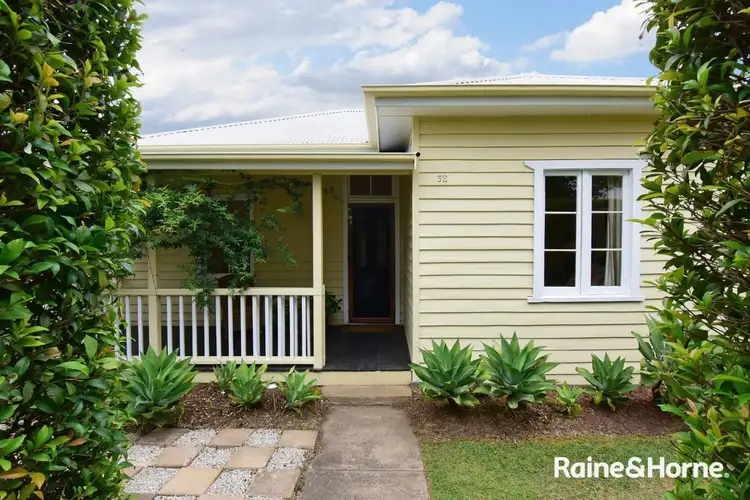 32 Bunberra Street, Bomaderry NSW 2541