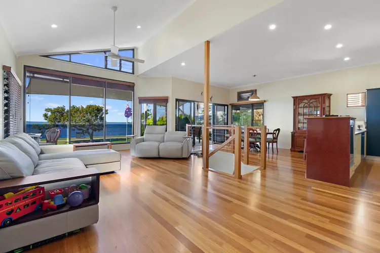 Sixth view of Homely house listing, House/195 Wynnum Esplanade, Wynnum QLD 4178