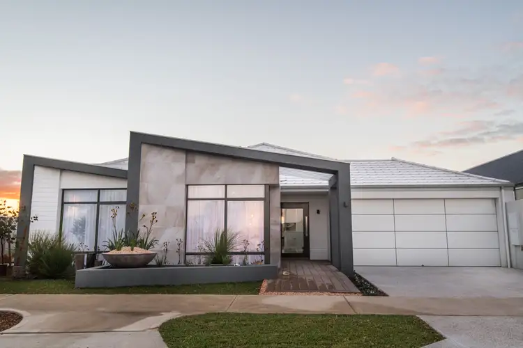18 Portage Way, Geographe WA 6280