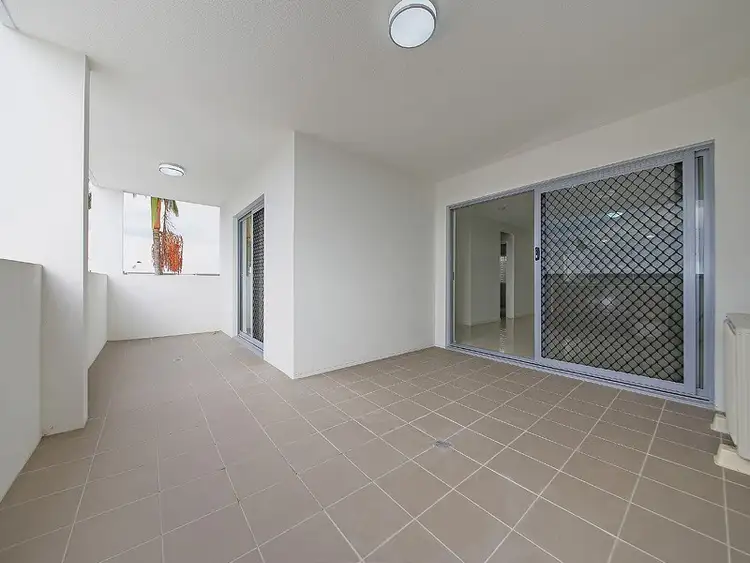 Third view of Homely unit listing, 5/3 BESHAM PARADE, Wynnum QLD 4178