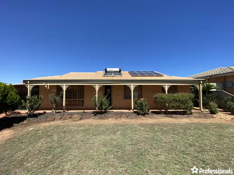 8 Wandoo Street, Rangeway WA 6530