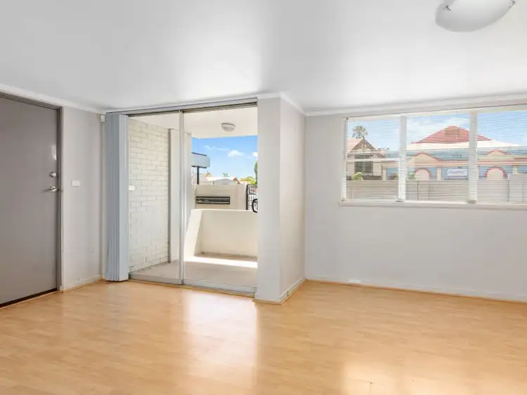 Sixth view of Homely unit listing, 1/25 Hannan Street, Kalgoorlie WA 6430
