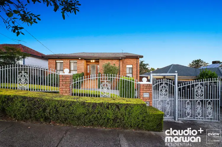12 Xavier Street, Oak Park VIC 3046