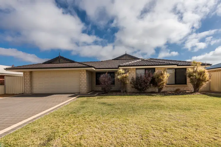 11 Derna Parade, Wandina WA 6530
