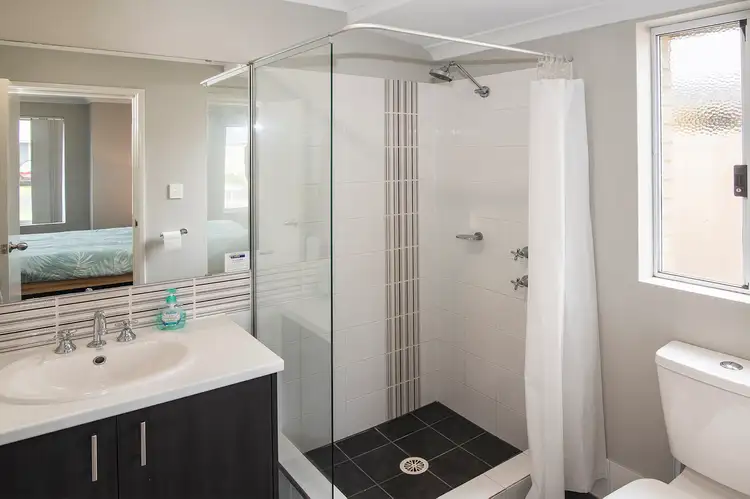 Sixth view of Homely house listing, 18 Crouchley Court, Broadwater WA 6280