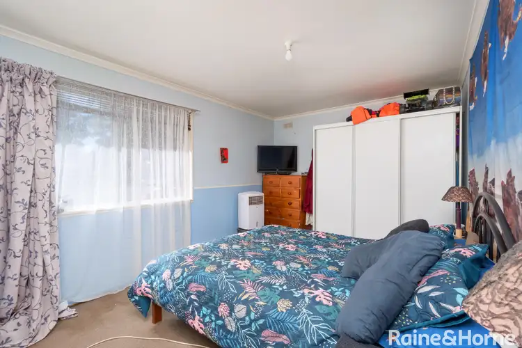 Fourth view of Homely house listing, 5 Oliver Place, Tolland NSW 2650