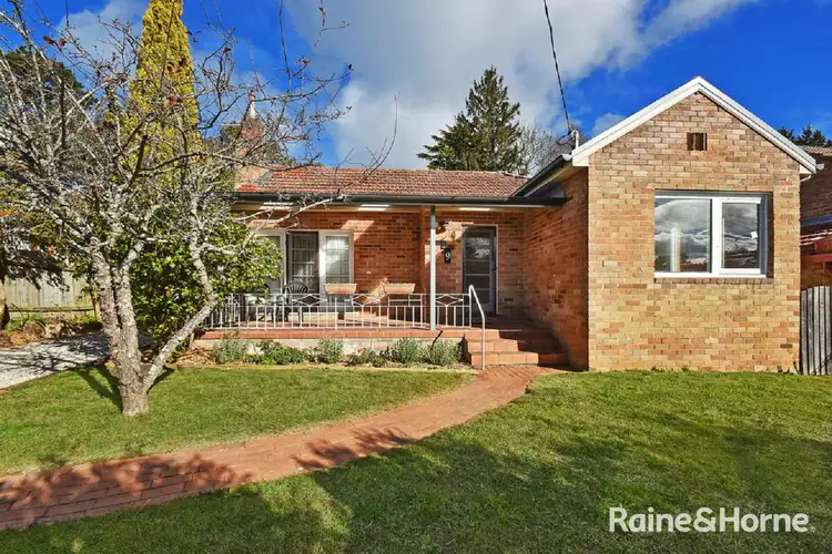 9 Birdwood Avenue