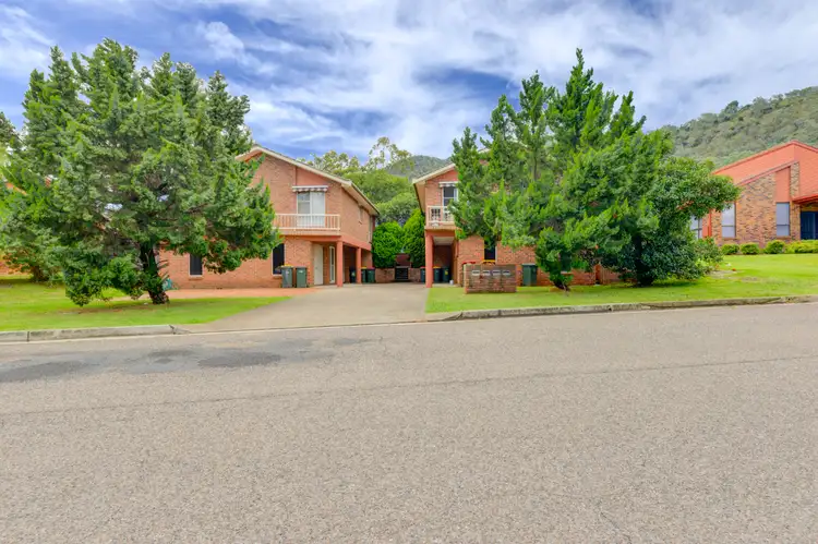 2/34 Valley Drive, Tamworth NSW 2340