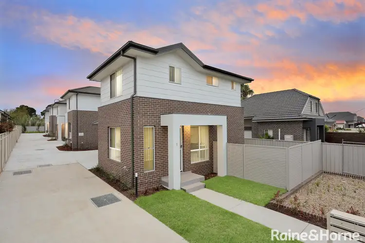 2/22 Canberra Street, Oxley Park NSW 2760