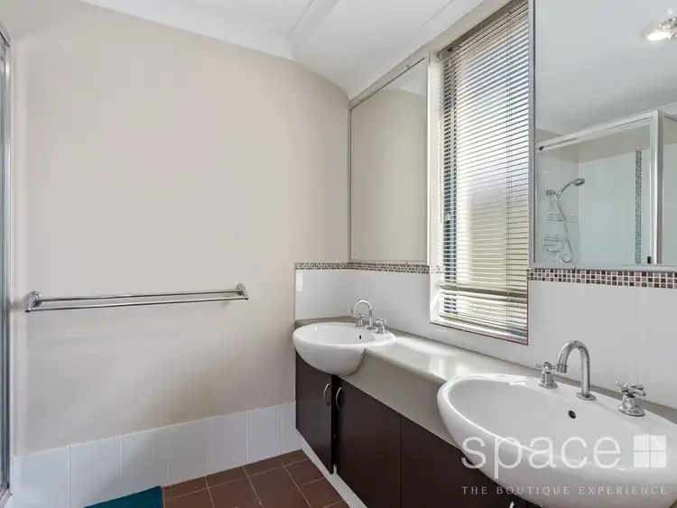 Seventh view of Homely house listing, 42 Blue Mountain Circuit, Aubin Grove WA 6164