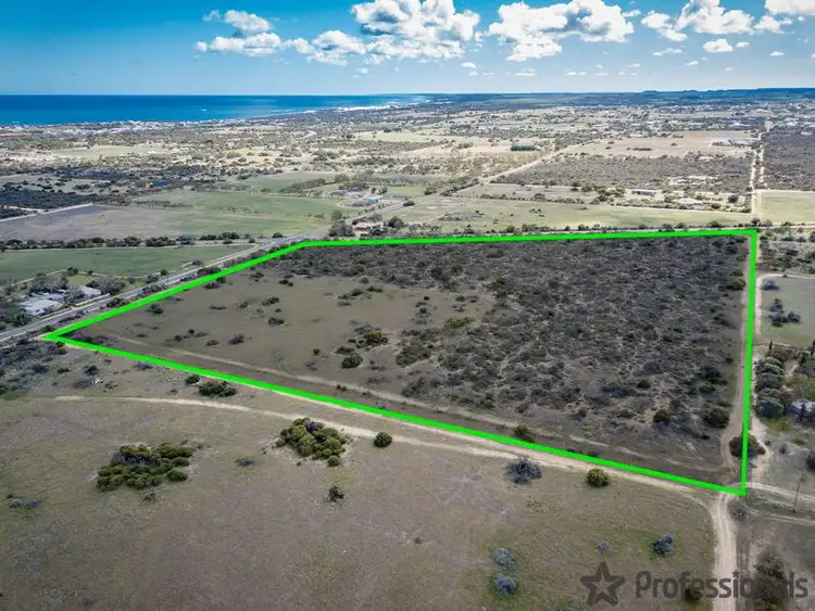 81 Hall Road, Waggrakine WA 6530