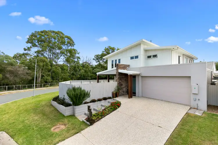 10 Sandalwood Street, Thornlands QLD 4164