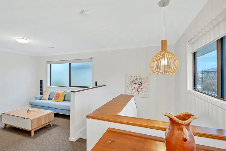 Seventh view of Homely house listing, 10 Accolade Drive, Craigieburn VIC 3064