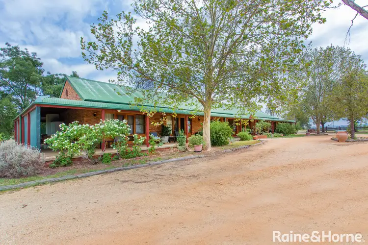 42 Chardonnay Road, Cowra NSW 2794