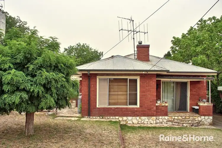 27 Macassar Street, Cowra NSW 2794