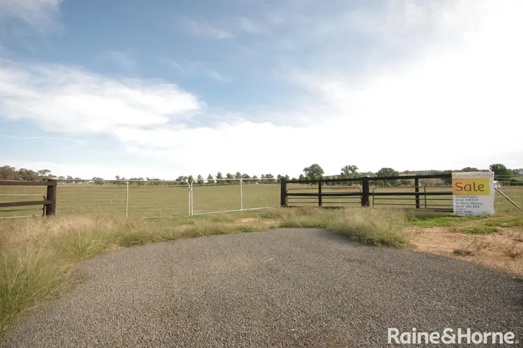 5 Sunset Close, Cowra NSW 2794