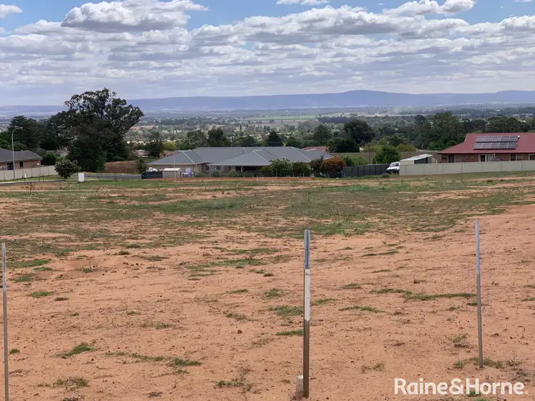 9 Tokyo Terrace, Cowra NSW 2794