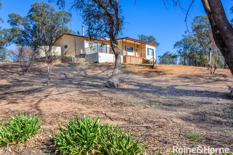27 Old Boorowa Road, Cowra NSW 2794