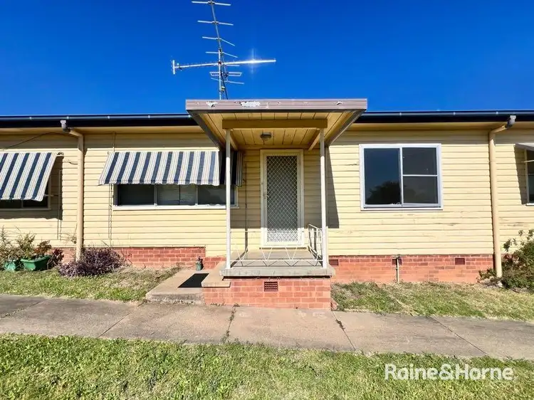 2/310 Armidale Road, Tamworth NSW 2340