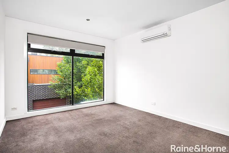 Fifth view of Homely house listing, 3/5-6 Chelsworth Place, Caroline Springs VIC 3023