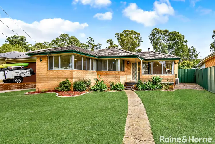 15 Barker Street, Cambridge Park NSW 2747
