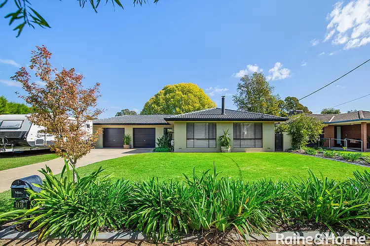 93 Balmoral Crescent, Lake Albert NSW 2650