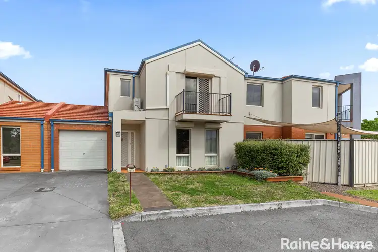 Main view of Homely townhouse listing, 5/4 Landers Court, Caroline Springs VIC 3023