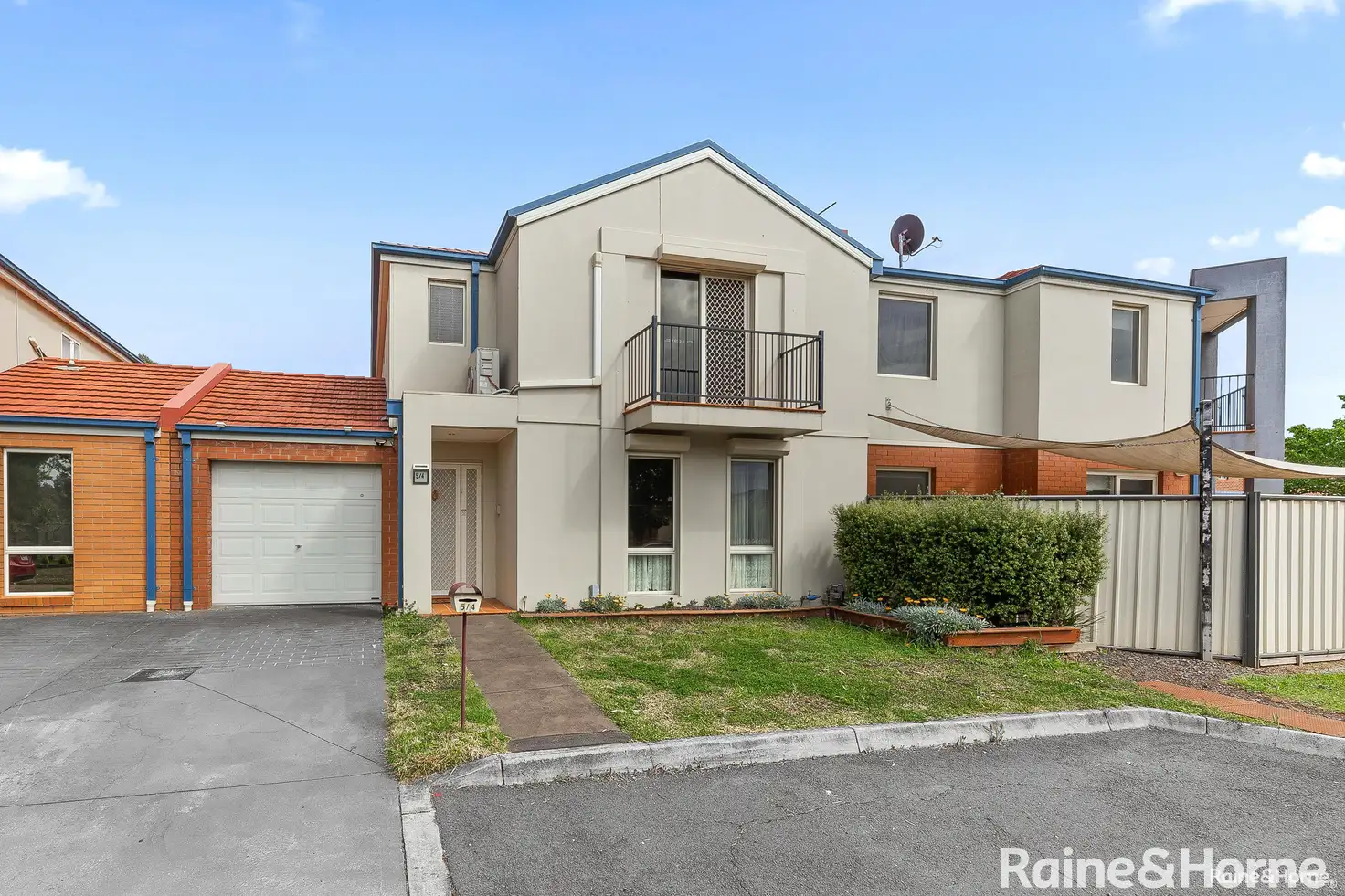 Main view of Homely townhouse listing, 5/4 Landers Court, Caroline Springs VIC 3023