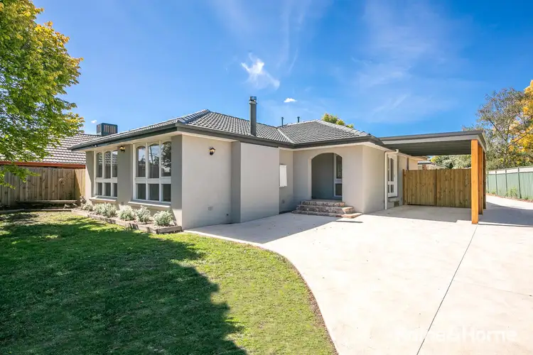 1/11 Worcester Road, Gisborne VIC 3437