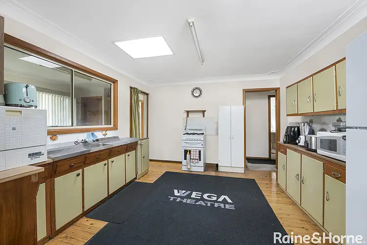 Fourth view of Homely house listing, 2 Oleander Street, Canton Beach NSW 2263