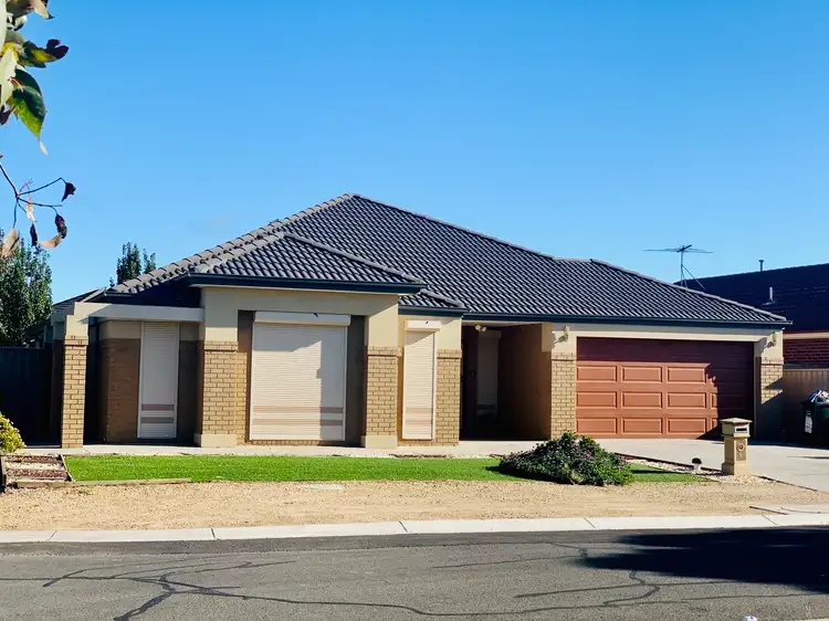 Second view of Homely house listing, 6 Currumbin Link, Craigieburn VIC 3064