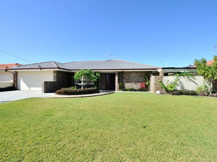 35 Hawker Street, Safety Bay WA 6169