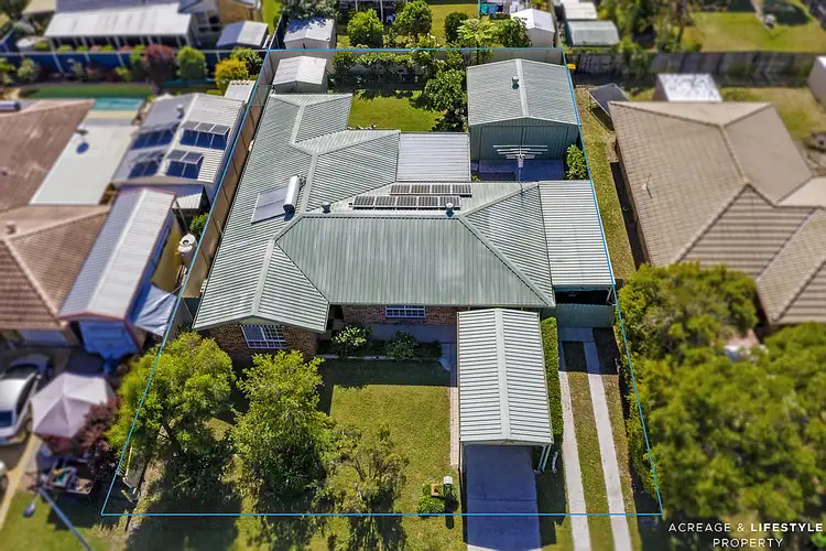6 Intrepid Court, Beachmere QLD 4510
