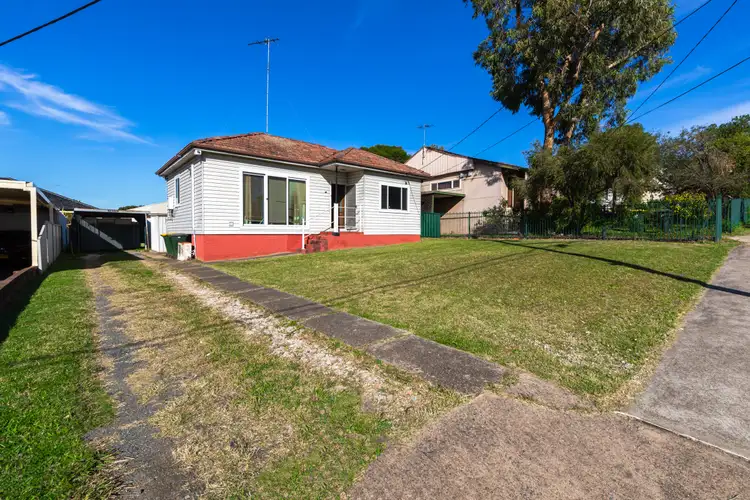 68 Betts Road, Merrylands West NSW 2160