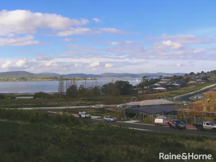 9 Lagoon View Court, Midway Point TAS 7171