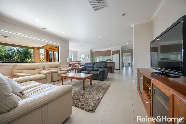 11 Francis Crescent, Gisborne VIC 3437