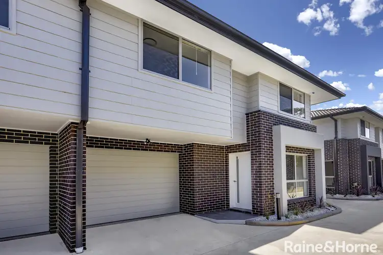 2/101 Canberra Street, Oxley Park NSW 2760